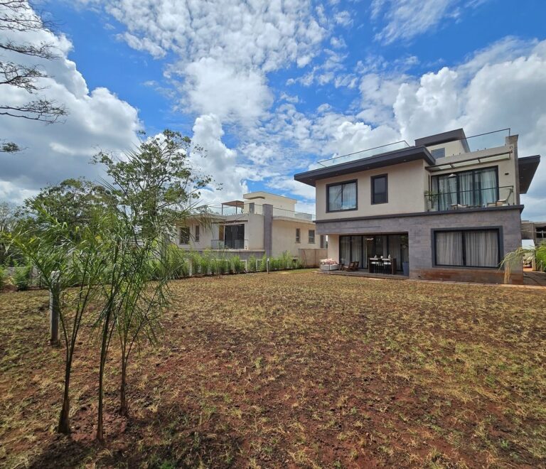 EXCLUSIVE 9465 SQFT 4 BEDROOM VILLAS FOR SALE.