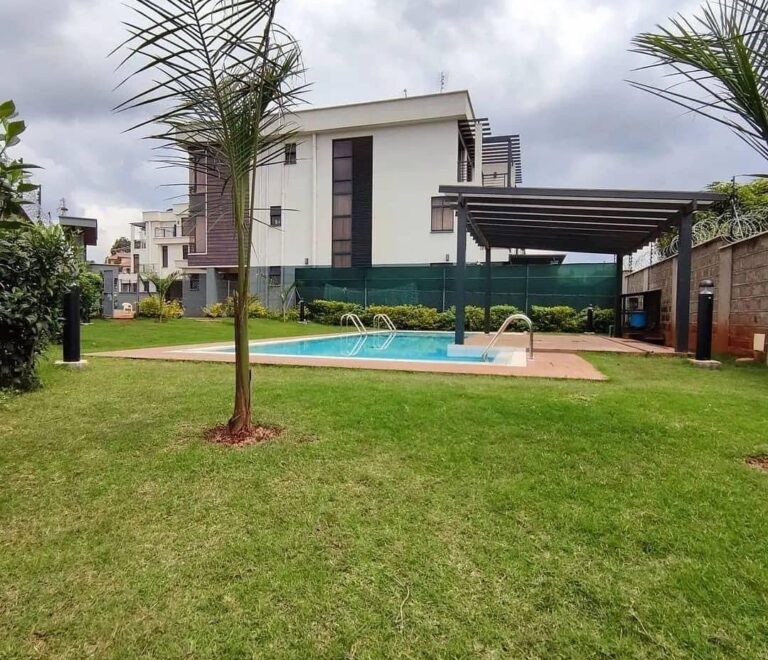 For Sale-Loresho 4 bedroom all en-suite Townhouse +DSQ