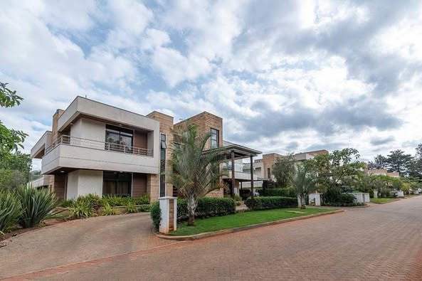 Magnificent 5 Bedroom All Ensuite House