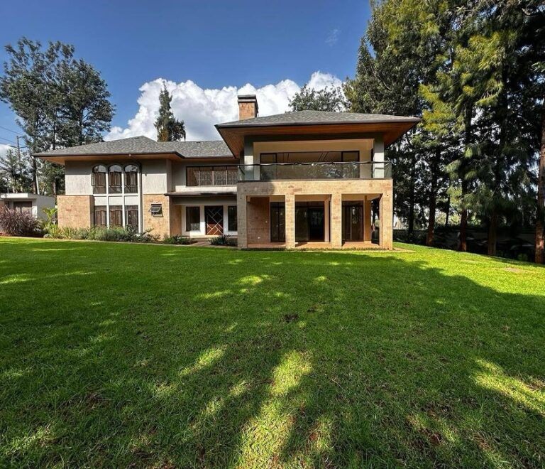 A Solar Powered 4bedroomed Newly Built Modern Home Sitting On 0.5acres