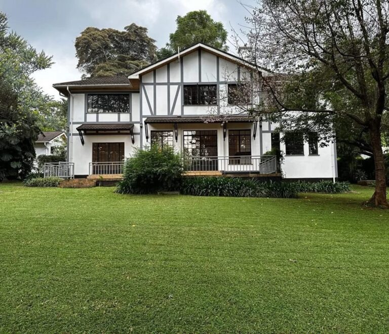 To Let | Rosslyn Lone Tree Spacious 5-bedroom all en-suite home set on ½ acre of mature gardens