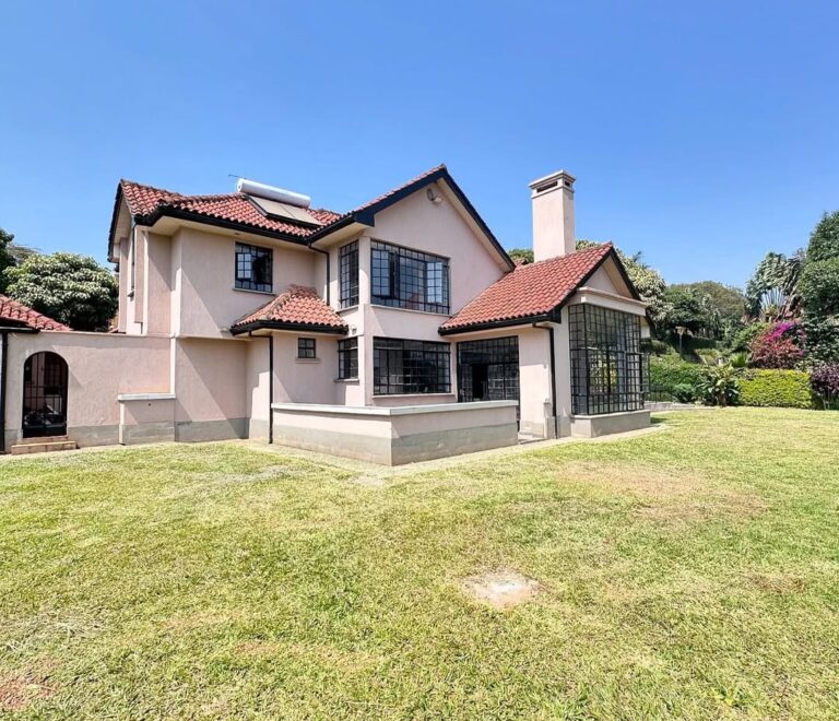 4 Bedroom Family Home plus DSQ in Karen area