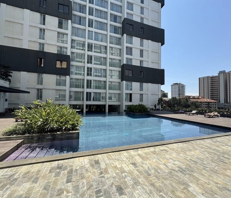 3-bedroom Apartment with a DSQ for rent