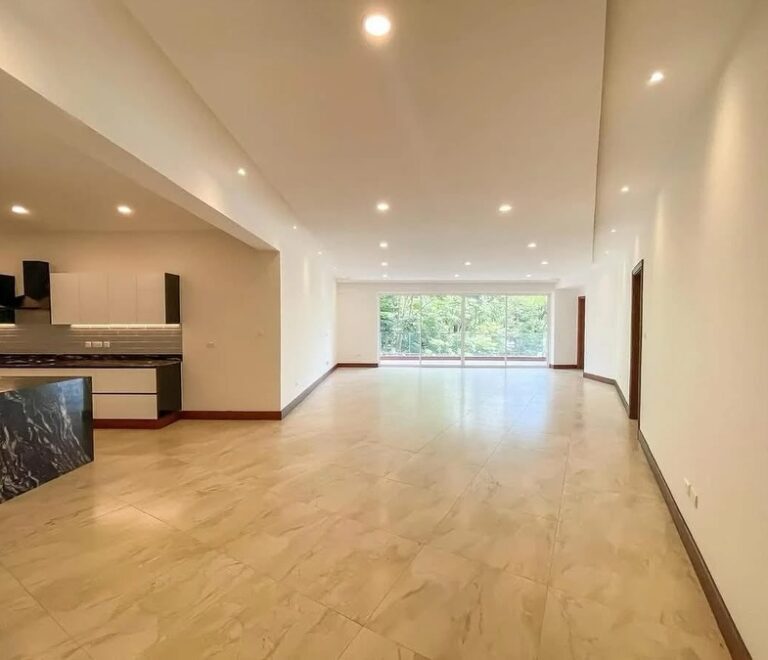 Parklands: Exquisite 4-bedroom apartment offers