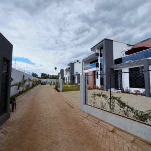 Luxurious 5 Bedroom Maisonette for Sale in Ruiru Mugutha 3